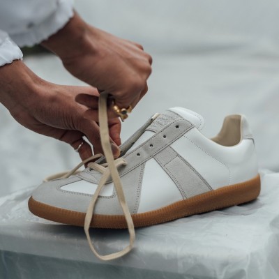 HBX：MAISON MARGIELA 新年大促专场 必入德训鞋、Tabi 分趾靴<br />       额外8折＋含税价