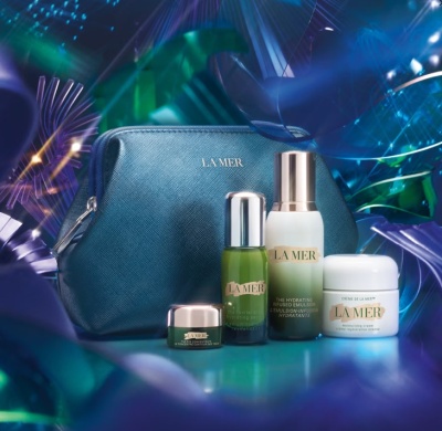 La Mer 护肤礼盒 (Worth £410)<br />       ￡265.5（约2436.49元）