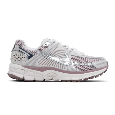 Nike 银白 Vomero 5运动鞋<br />       8折 $136（约976.41元）