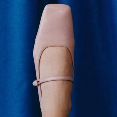 Shopbop：Mansur Gavriel 精选鞋包低至3折 + 额外7.5折<br />       收小众设计感玛丽珍鞋