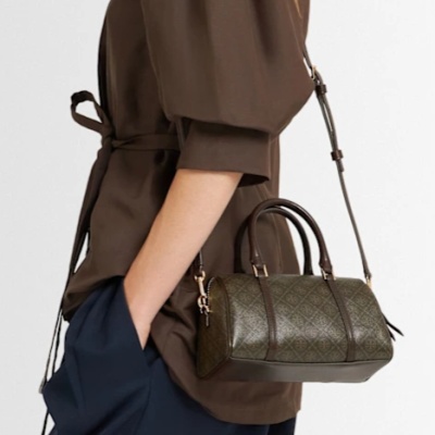 降价！Tory Burch Mini T Monogram 迷你涂层筒形手提包<br />       4.9折 HK$1886（约1726.63元）