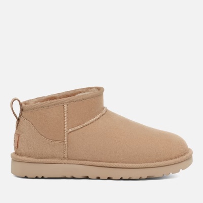 UGG 经典迷你雪地靴<br />       7.8折 £113.1（约1095.01元）