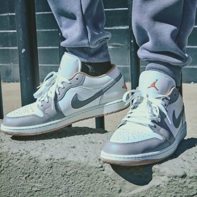 FinishLine：秋季大促！精选Nike、adidas等鞋服<br />       低至5折