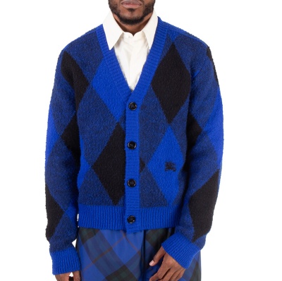 Burberry 格纹羊毛开衫<br />       2.2折 $398（约2846.85元）