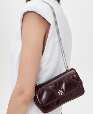 Tory Burch Kira Diamond Quilt Distressed Mini 链条包<br />       7.5折 $292.5（约2088.98元）