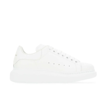 部分码好价！Alexander McQueen 麦昆小白鞋<br />       7.5折 ¥2710