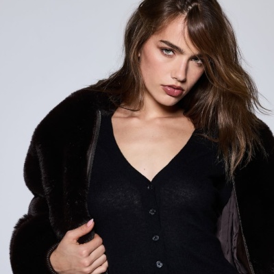 Farfetch 发发奇：SKIMS 品牌加入<br />       免税直邮 小白友好