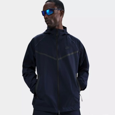 Nike 耐克 Tech Windrunner 连帽夹克<br />       4.6折 $60（约427.85元）