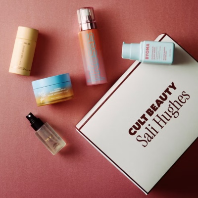 满送礼包!Cult Beauty x Sali Hughes 合作款礼盒 价值超£140<br />       8.5折 $42.5(约302.38元)