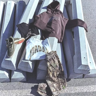 FinishLine：运动大促！满$150立减$15 满$200立减$30<br />       多买多省