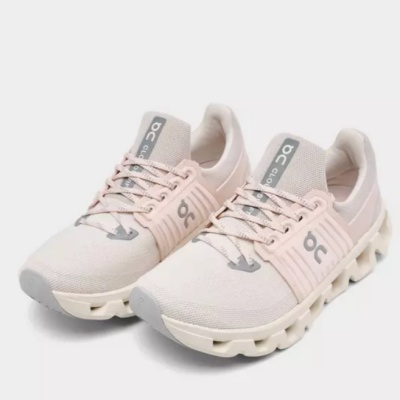 On Cloudswift 4 跑步鞋<br />&nbsp;&nbsp;&nbsp;&nbsp;&nbsp;&nbsp;&nbsp;7.1折&nbsp;$120（约845.94元）