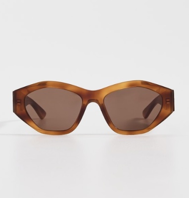 Gucci BV1408S 墨镜<br />&nbsp;&nbsp;&nbsp;&nbsp;&nbsp;&nbsp;&nbsp;6.4折&nbsp;$344.25（约2406.55元）