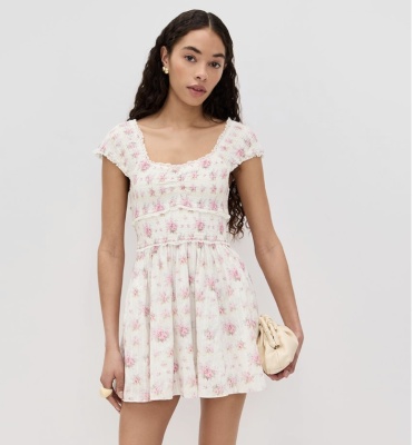 LoveShackFancy Siona 印花连衣裙<br />&nbsp;&nbsp;&nbsp;&nbsp;&nbsp;&nbsp;&nbsp;3.8折&nbsp;$110.63（约772.68元）