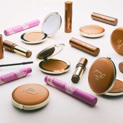 Cult Beauty：Too Faced 大促专场！入手丰唇蜜、修容棒、腮红等<br />&nbsp;&nbsp;&nbsp;&nbsp;&nbsp;&nbsp;&nbsp;低至7.5折