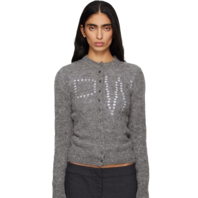 Paloma Wool 灰色镂空针织开衫<br />&nbsp;&nbsp;&nbsp;&nbsp;&nbsp;&nbsp;&nbsp;8.5折&nbsp;$178.5（约1236.84元）