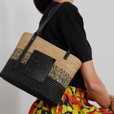 loewexpaulasibiza小号皮革边饰渐变色拉菲草手提包4135港币约3363元