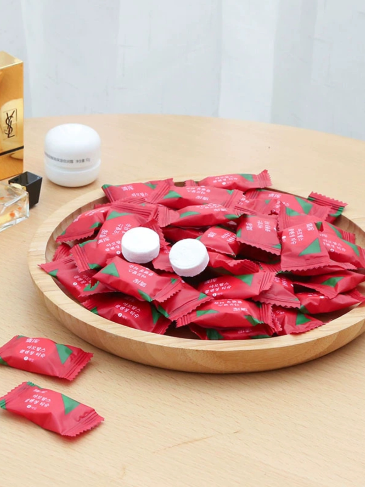 【券后价:1元】 天降到手1元！一次性压缩洗脸巾10颗 - 泽亚甄选优品店