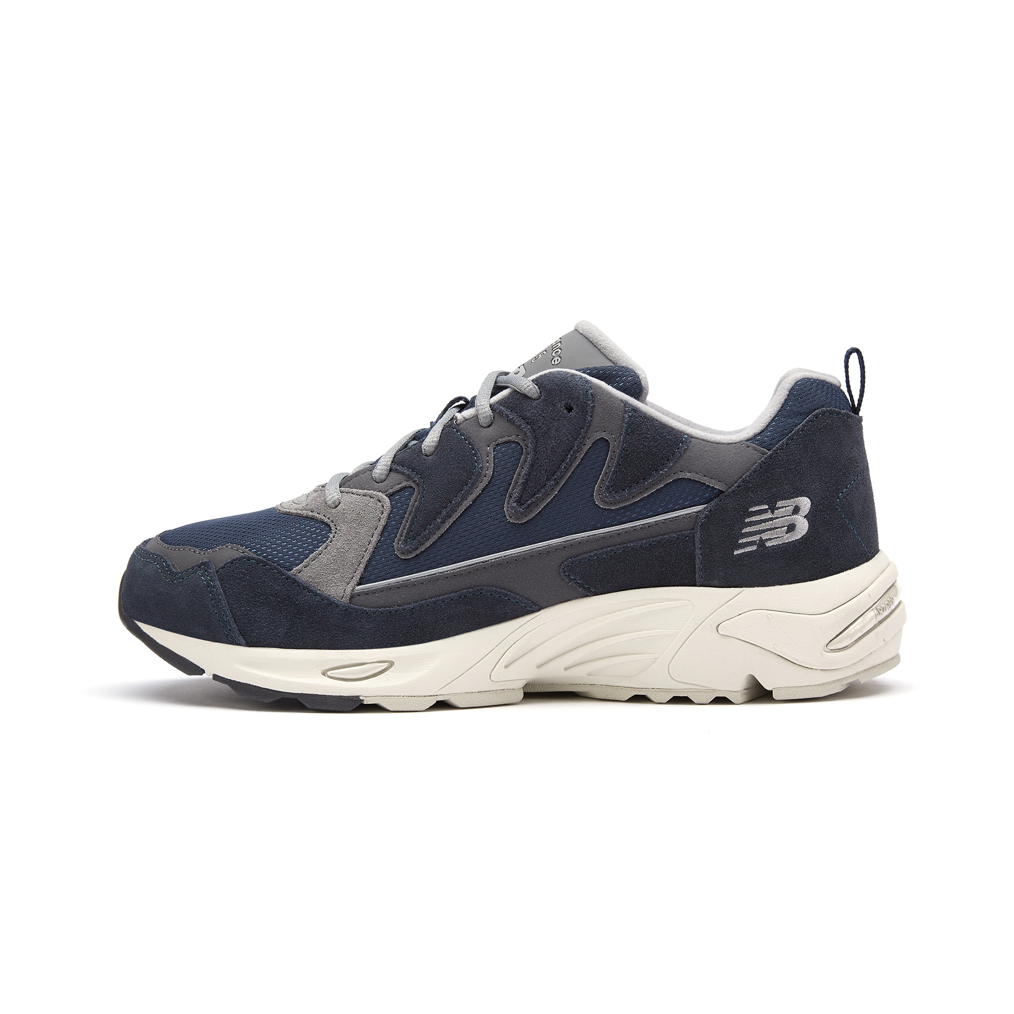 【券后价:179元】 NewBalance875女子老爹鞋 - New Balance官方奥莱店