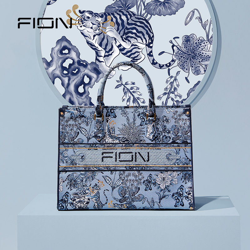 【券后价:1138元】 FION菲安妮高级感油画风托特包 - fion菲安妮旗舰店