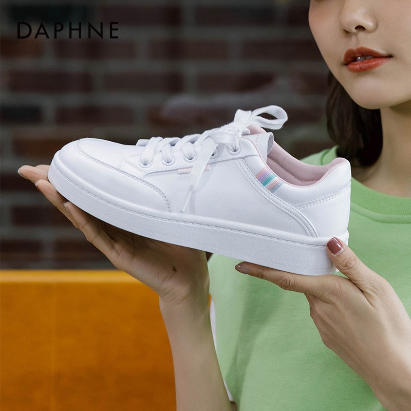 达芙妮（DAPHNE）女士百搭休闲小白鞋 79元

