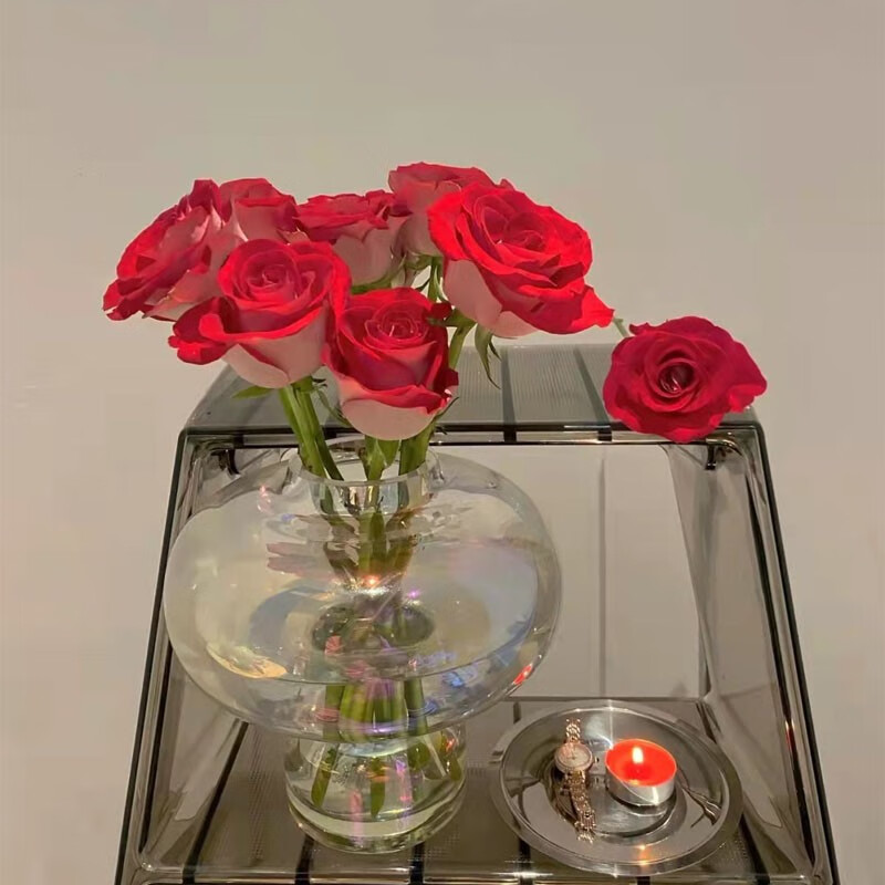 页面领取29-20券，9.9包u
单头玫瑰单色随机5枝
 
 随机色绣球1枝
 
 洋桔梗单色随机10-15花苞
 
远方的花多头康随机色10枝

